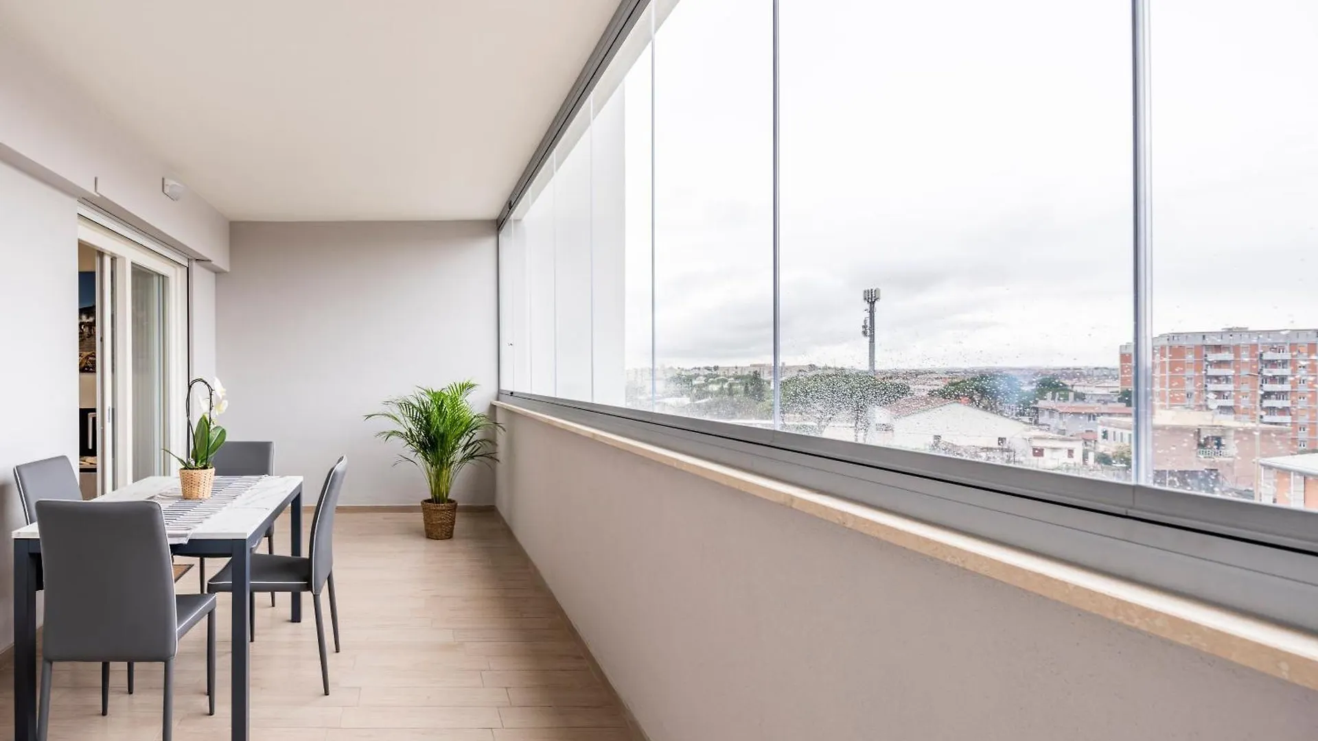 Brand New Apartment With Private Parking Space روما